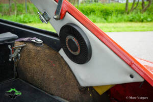 Bild 34/46 von MG MGB GT V8 (1975)