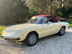 Afbeelding 1/12 van Alfa Romeo 2000 Spider Veloce (1978)
