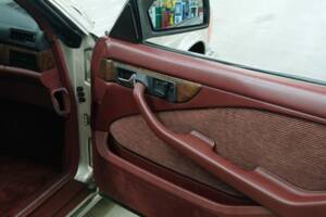 Bild 42/50 von Mercedes-Benz 560 SEC (1986)