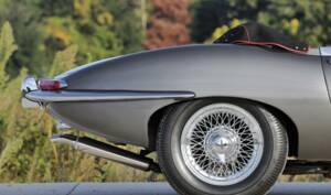 Image 17/50 of Jaguar E-Type 3.8 Flat Floor (1961)