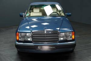 Bild 9/30 von Mercedes-Benz 300 CE-24 (1993)