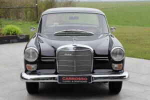 Afbeelding 11/50 van Mercedes-Benz 230 S (1967)