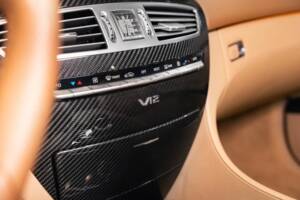 Image 26/40 of Mercedes-Benz CL 65 AMG (2008)