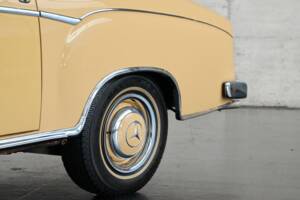 Immagine 9/50 di Mercedes-Benz 220 S Cabriolet (1958)