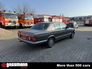 Afbeelding 2/15 van Mercedes-Benz 500 SE (1990)