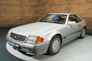 Image 4/19 de Mercedes-Benz 300 SL (1990)
