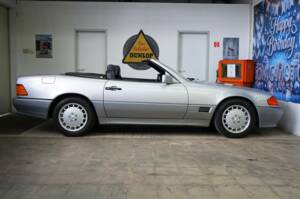 Image 35/38 of Mercedes-Benz 500 SL (1991)