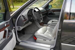Imagen 2/18 de Mercedes-Benz 600 SEL (1991)