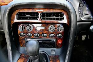 Image 43/50 of Aston Martin DB 7 Volante (1997)