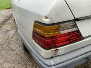 Bild 20/41 von Mercedes-Benz 300 D (1987)