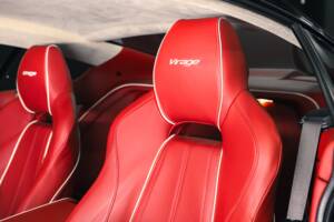 Image 36/38 of Aston Martin Virage (2012)