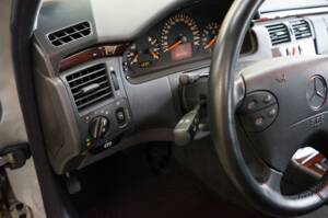 Bild 29/38 von Mercedes-Benz E 200 Kompressor (2001)