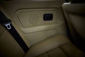 Image 77/90 of BMW 325i (1987)