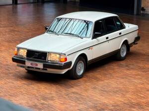 Image 1/43 of Volvo 240 (1989)
