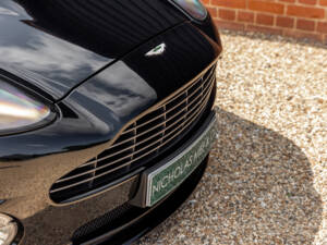 Image 15/56 of Aston Martin V12 Vanquish S (2005)