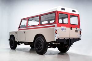 Afbeelding 8/33 van Land Rover 109 (1989)