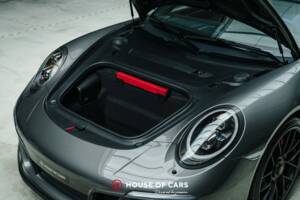 Image 12/25 of Porsche 911 Carrera 4 GTS (2017)