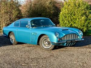 Image 6/19 of Aston Martin DB 6 (1969)