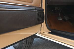 Immagine 8/26 di Volkswagen Golf Mk I 1.1 (1983)