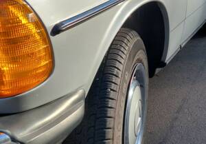 Image 8/16 of Mercedes-Benz 250 (1980)