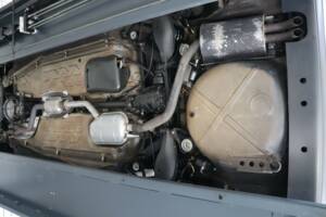 Immagine 36/50 di Mercedes-Benz 190 E 2.3-16 (1986)