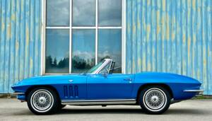 Image 2/26 of Chevrolet Corvette Sting Ray Convertible (1965)