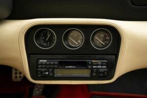 Image 14/28 of Ferrari F 355 Spider (1998)