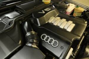 Immagine 48/50 di Audi A8 4.2 quattro (1995)