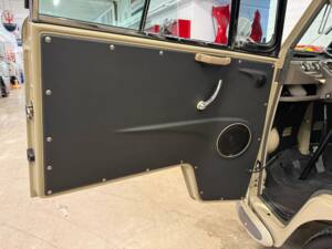 Image 4/26 of Volkswagen T1 Samba (1965)