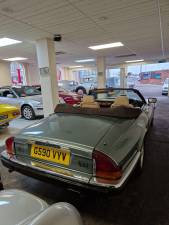 Image 7/21 of Jaguar XJS 5.3 V12 (1990)