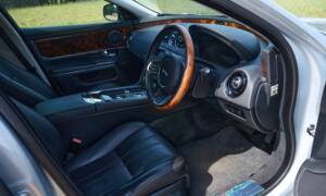 Bild 13/50 von Jaguar XJ 5.0 (2012)