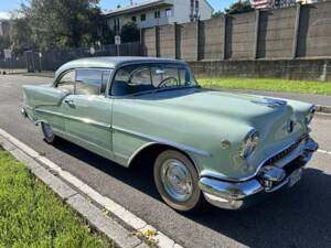 Bild 1/8 von Oldsmobile 88 Holiday Sedan (1955)