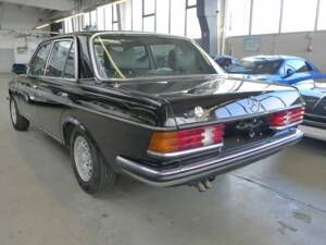 Image 30/44 of Mercedes-Benz 280 (1978)