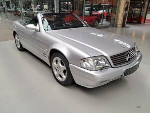 Image 5/50 of Mercedes-Benz SL 320 (1998)
