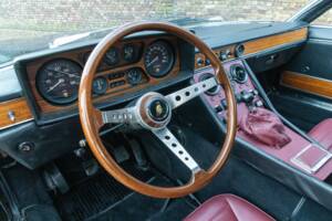 Bild 46/50 von Lamborghini Espada 400 GT (1973)