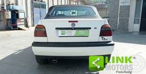 Image 9/10 of Volkswagen Golf III Cabrio 1.6 (1997)