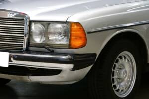 Bild 9/25 von Mercedes-Benz 280 TE (1985)