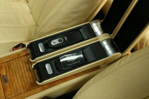 Image 23/49 de Bentley Azure (2006)