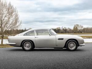 Bild 2/39 von Aston Martin DB 5 Vantage (1964)