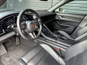 Image 3/12 of Porsche Taycan 4S Sport Turismo (2024)