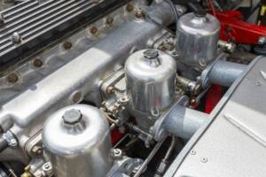 Image 12/20 de Jaguar E-Type (1969)