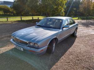 Immagine 16/21 di Jaguar XJ 6 4.0 Sovereign (1996)