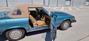 Image 12/53 de Mercedes-Benz 560 SL (1986)
