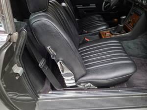 Bild 17/18 von Mercedes-Benz 280 SL (1981)