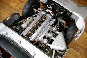 Afbeelding 23/27 van Jaguar E-Type 4.2 (1966)