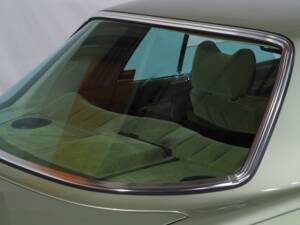 Image 31/66 of Mercedes-Benz 450 SLC (1977)