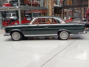 Image 13/54 of Mercedes-Benz 280 SE 3,5 (1970)