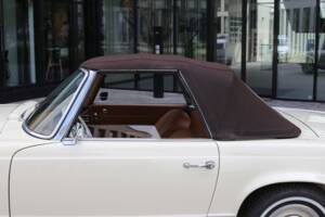 Imagen 42/50 de Mercedes-Benz 230 SL (1965)