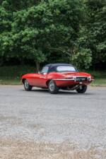 Image 23/41 de Jaguar E-Type 3.8 (1964)