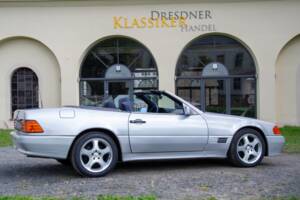 Image 8/34 of Mercedes-Benz 300 SL (1991)